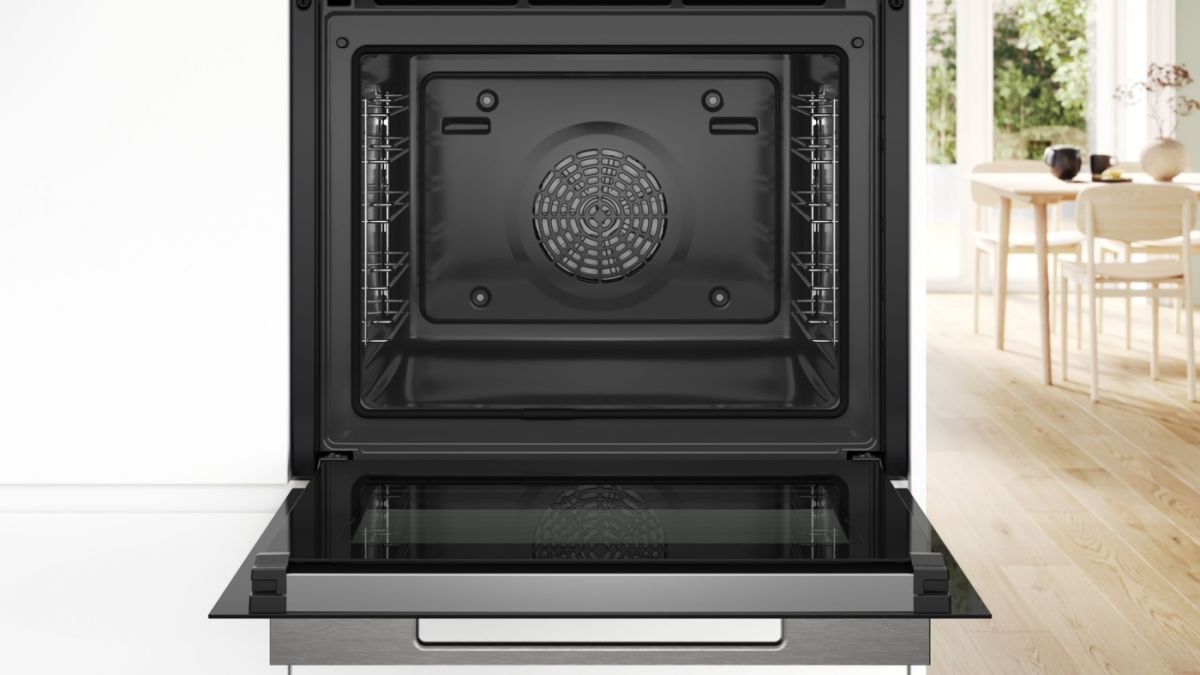 Bosch HRG7764B1 Einbau-Backofen mit Dampfunterstützung schwarz EEK:A+